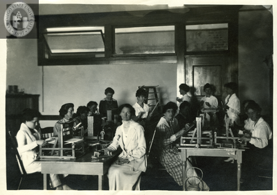 Normal School weaving class, 1918