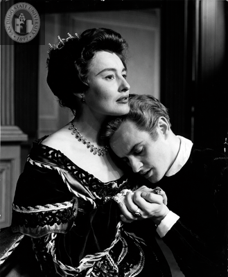 Jacqueline Brooks and William Ball in Hamlet, 1960