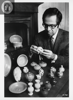 Gary Graffman examines Chinese ceramics 