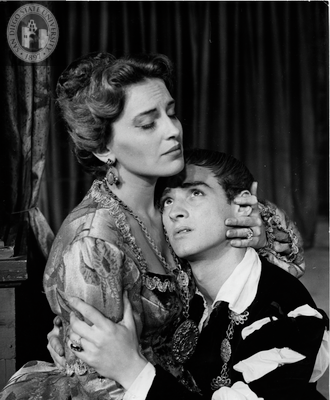 Characters Gertrude and Hamlet in Hamlet, 1955