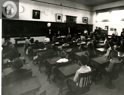 Training School classroom, 1907