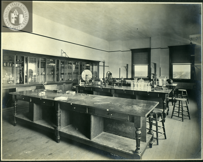 Normal School Physics laboratory, 1902