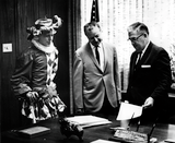 Craig Noel, unidentified actor, and Mayor Frank Curran in Shakespeare Festival, 1963