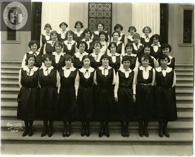 Members of Treble Clef chorus, 1922