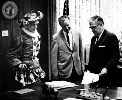 Craig Noel, unidentified actor, and Mayor Frank Curran in Shakespeare Festival, 1963