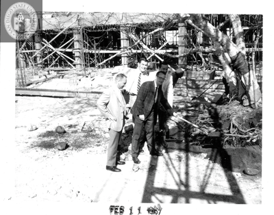 Student Union Board members help plant tree, 1967